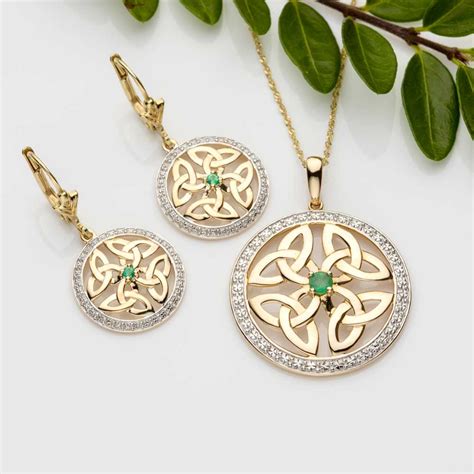 Irish Necklace K Gold Emerald Circle Trinity Knot Celtic Pendant