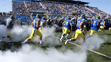 Football, other fall sports, suspended at University of Delaware