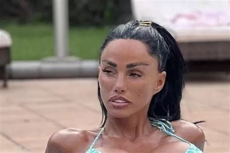 Katie Price Almost Pops Out Of Tiny Green Bikini In Dubai After Risking Arrest Mirror Online