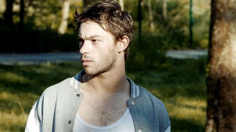 Sauvage film cru sur une tragédie gay