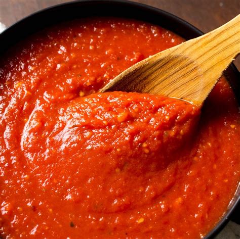 Homemade Tomato Sauce – Amena's Kitchen