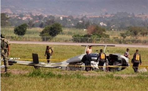 Mueren dos militares al desplomarse helicóptero