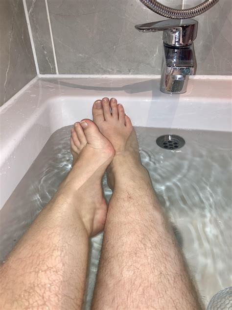 Getting Hot And Steamy In The Tub R HairyGirlsFeet