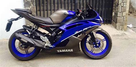 Yamaha R15 gets modified to R6, looks quite the mean machine