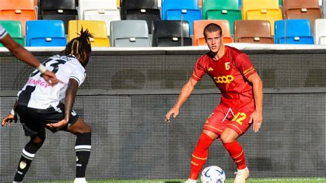 Catanzaro Buon Primo Tempo Alla Dacia Arena Nella Ripresa L Udinese