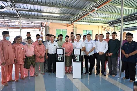 Masjid Dan Surau Di Parlimen Batu Kawan Terima Sumbangan Penapis Air