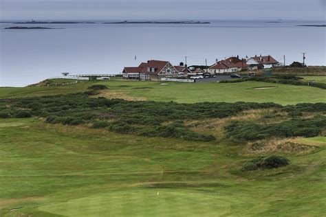 Bamburgh Castle Golf Club - Golf Tourism England