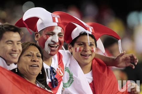 Photo: Peru fans celebrate win over Brazil at 2016 Copa America ...