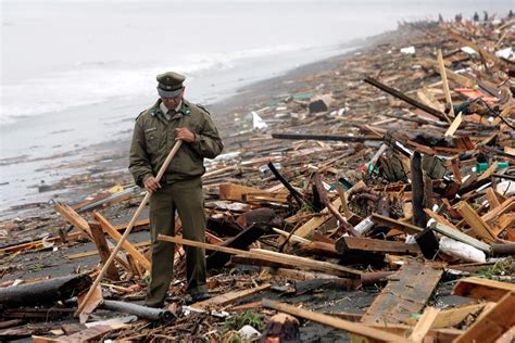 Chile Tsunami Pictures: Earthquake's Other Aftermath