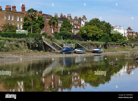 Historic Georgian And Victorian Houses Along Chiswick Mall Chiswick