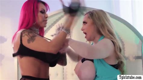 Chubby Blonde Aiden Starr Gets Pounded By Shemale Foxxy