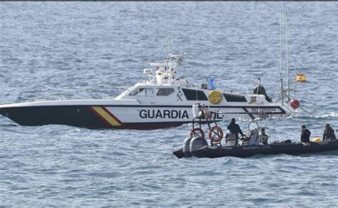 Otras Nueve Pateras Acercan Hasta La Costa De Cartagena A 94