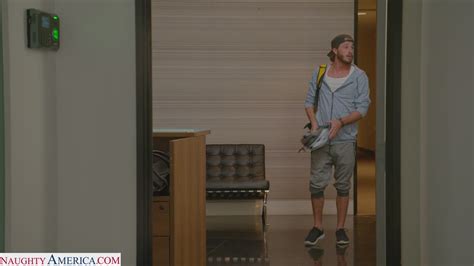 SEXY GIANNA DIOR IS HORNY IN THE OFFICE Scrolller