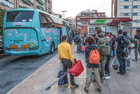 Más de 150 voluntarios completan en menos de 24 horas los autobuses