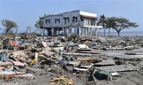 Volcano erupts on same Indonesian island as earlier quake - World ...