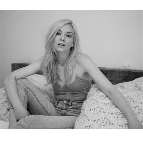 Emily Kinney So Cute On Selfie Like A 20yo Girl 39 Photos The