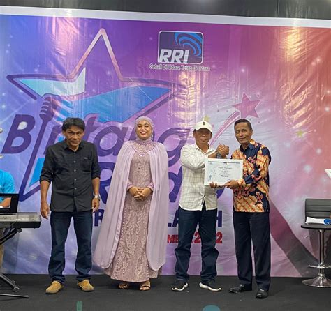 Firsa Dan Icut Duta Bintang Radio Rri Meulaboh Ketingkat Nasional