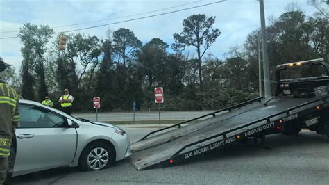 Bluffton Sc Crash Closes Eastbound Us 278 Near Tanger Outlet Hilton