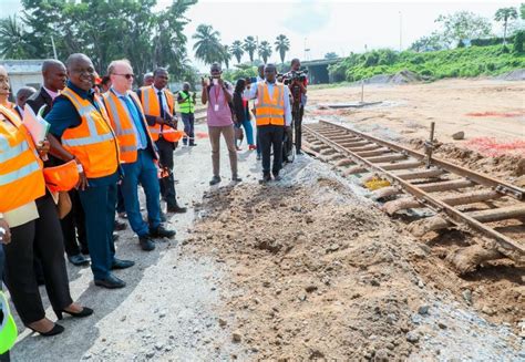 Côte Divoire Métro Dabidjan Le Ministre Des Transports Amadou