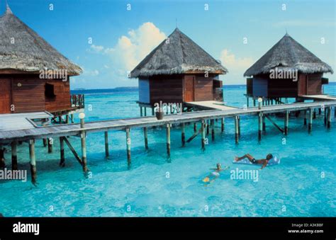 Water bungalows Maldives Stock Photo - Alamy