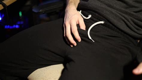 Kerel Masturbeert Kreunt En Komt Helemaal Over Zichzelf Pornhub Gay