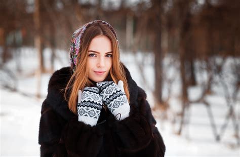 Hands On Head Depth Of Field 500px Blonde Women Outdoors Looking