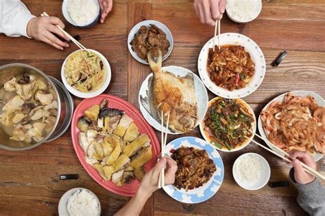 Chinese Family Enjoying Dinner Stock Photo - Image of rice, dining ...