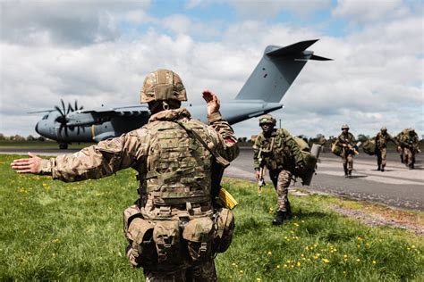 Think Defence On Twitter Rt 16airassltbct “air Manoeuvre The Movement Of Land Forces By Air