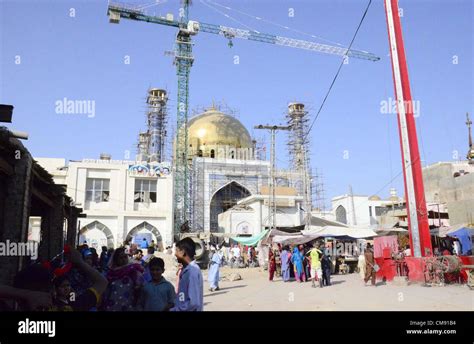 Hazrat lal shahbaz qalandar hi-res stock photography and images - Alamy