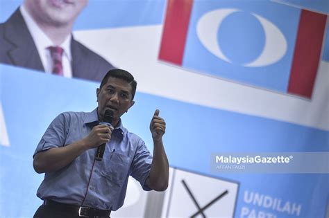 Bagi Azmin Ruang Kata Anwar