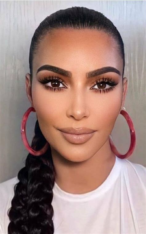 Pin By K Nesha On Makeup Beauty Nails Celebrity Makeup Looks Kim