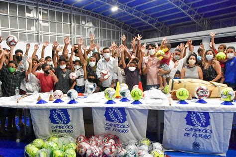 Sesport Sesport Realiza Entregas De Materiais Esportivos Do Campe Es