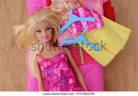 85 Kid Barbie Bed Images, Stock Photos & Vectors | Shutterstock