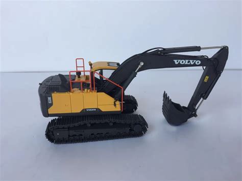 1-50-EC220E-excavator-alloy-model-Gifts-Souvenir-Toys.jpg