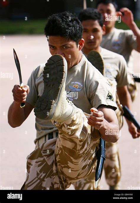 Gurkhas With Kukri Hi Res Stock Photography And Images Alamy