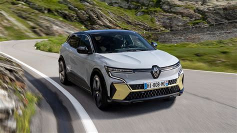 The Renault Megane E-Tech: An All-New EV That Gives Buyers A Choice In ...