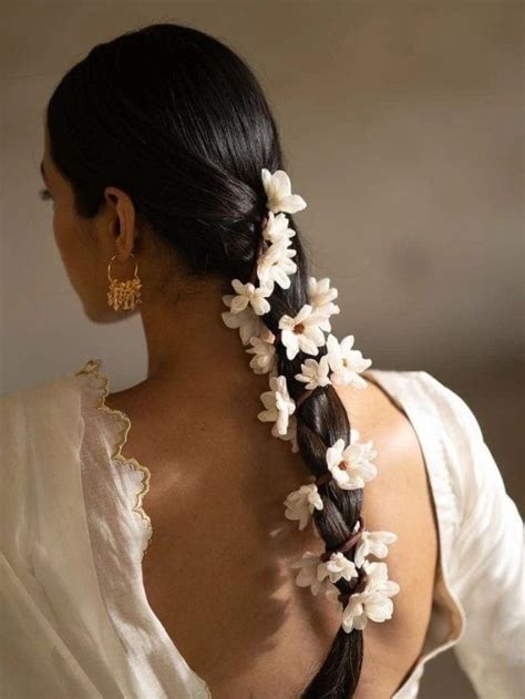 Gorgeous Onam Saree Hairstyles To Try