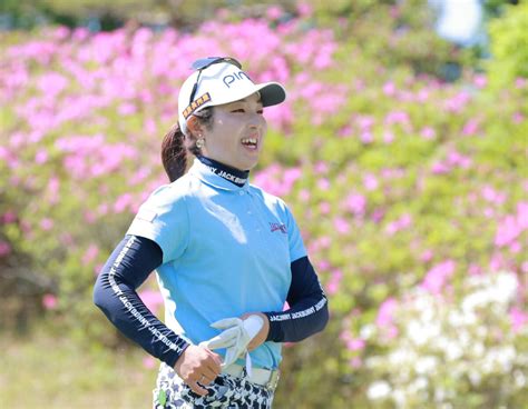 佐久間朱莉が単独首位守ってホールアウト 原英莉花は72で暫定5位 山下美夢有が浮上 第2r午前組終了 Golf報知