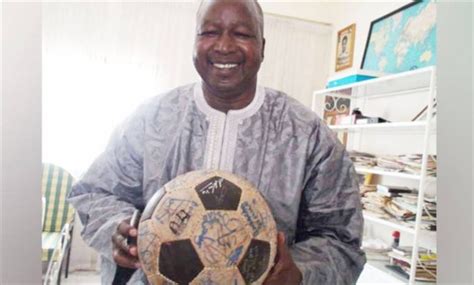 Necrologie Football D C S De Salif Keita Le Premier Ballon Dor