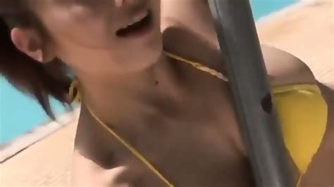 MARLBOROQUEENSEX HITOMI AIZAWA BIKINI KUNING