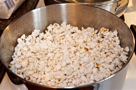 Chicago Mix Popcorn 5 – Claudia's Cookbook