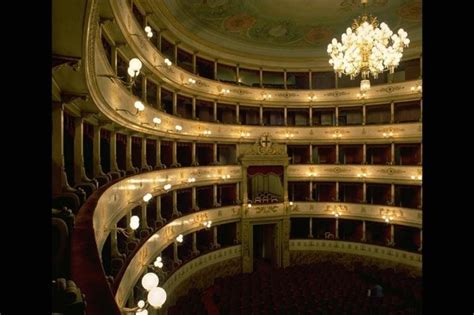 Teatro Comunale Luciano Pavarotti Modena Viaggiart