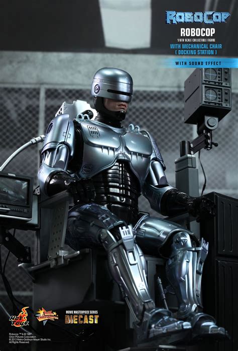 News Hot Toys Robocop With Docking Station Scale Collectible Figure MMS D Mint