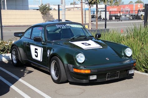 Porsche 911 Classic Green Car Crazy Dan