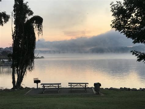 Claytor Lake A Beautiful Virginia Lake With Lots Of Outdoor Recreation