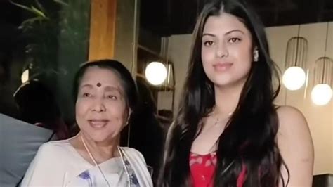 Viral Photo Of The Week: Asha Bhosle and her granddaughter Zanai Bhosle ...