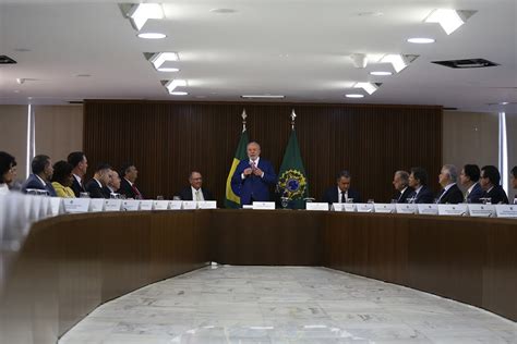 Na Reuni O Ministerial Lula Cobra Respeito S Leis E Constitui O