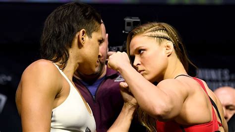 Amanda Nunes Defeats Ronda Rousey By First Round Tko In Ufc 207 Main Event