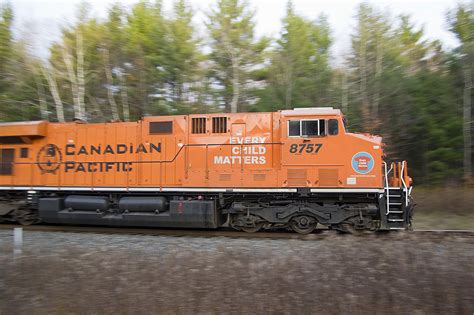 Cp 8757 Every Child Matters Canadian Pacific Train 118 S Flickr