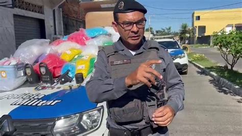 Polícia Militar prende mulher após encontrar casa recheada